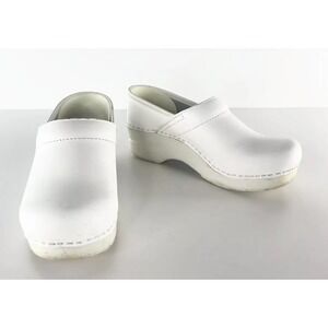 Dansko Womens 36 White Professional Leather Slip On Clogs Work Comfort Shoes
